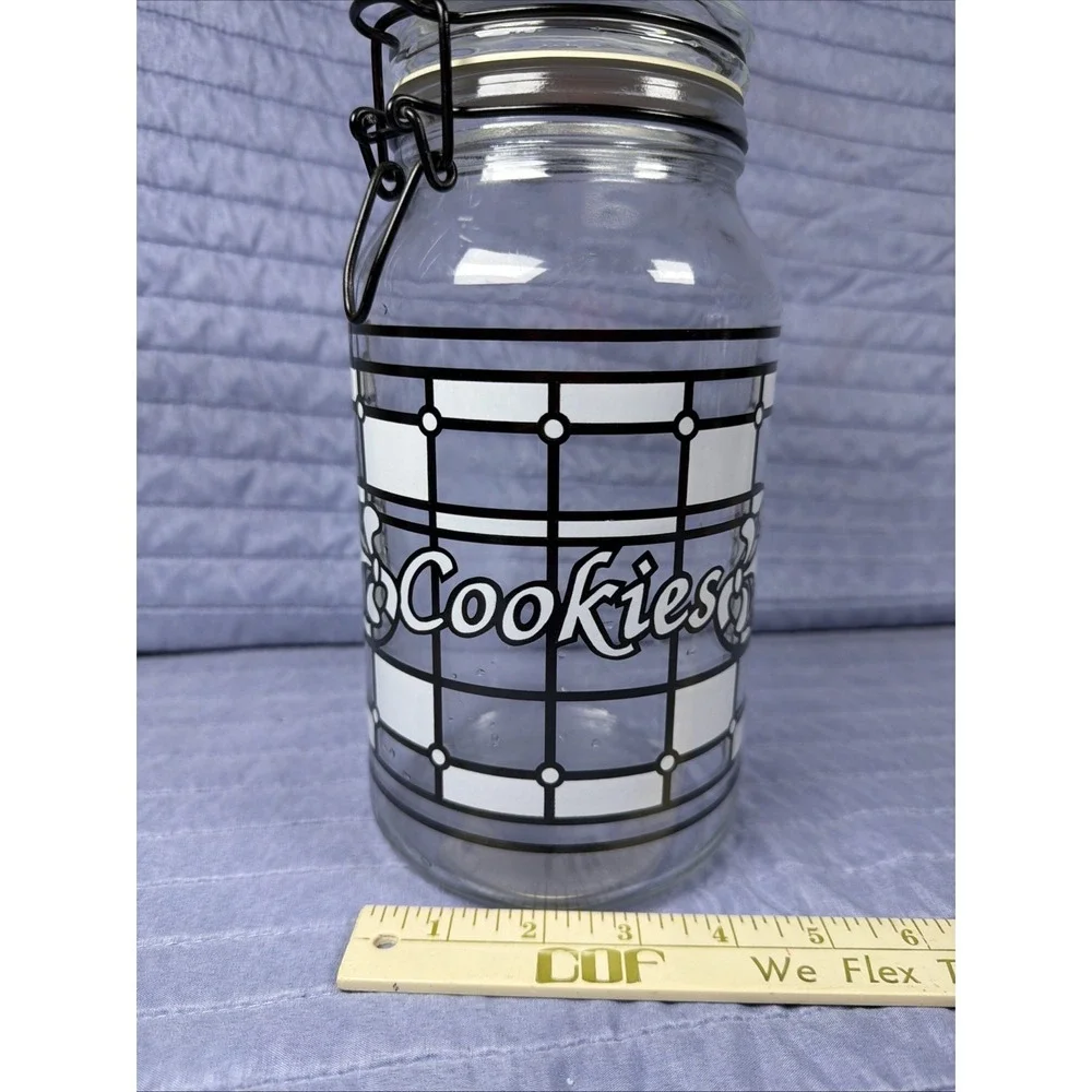 1990 Anchor Hocking Cookie Canister With locking Lid Glass Jar